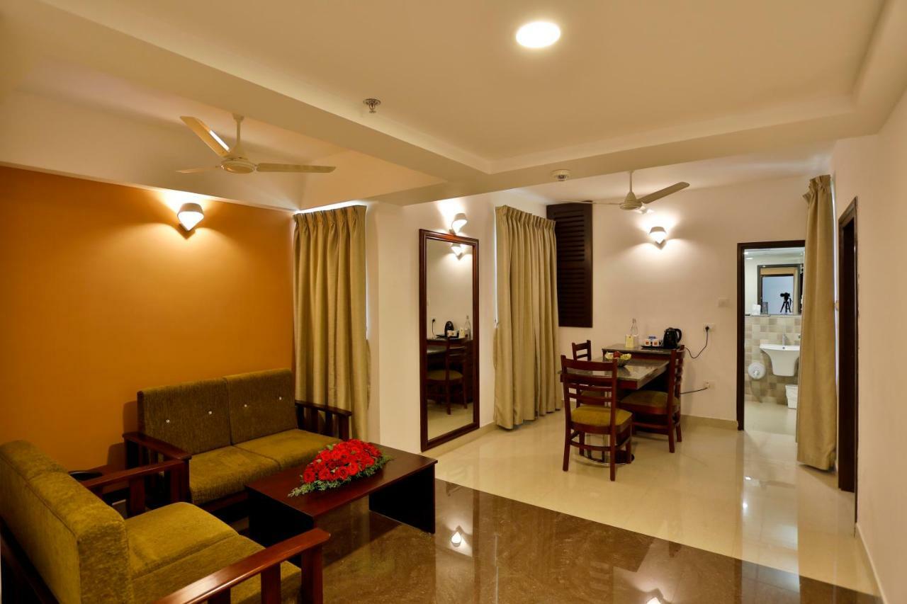 Sterling Thekkady Hotel Luaran gambar