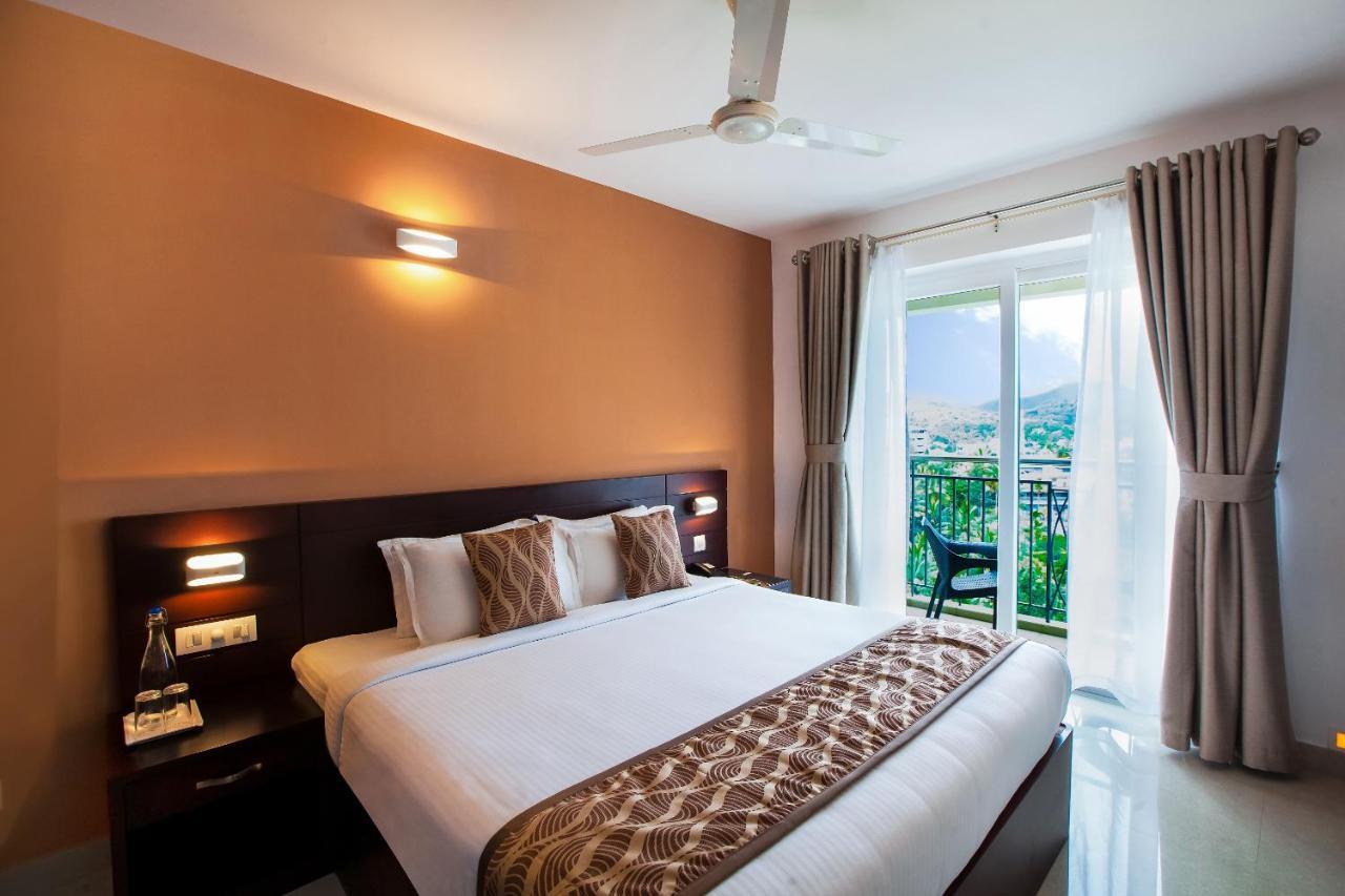 Sterling Thekkady Hotel Luaran gambar
